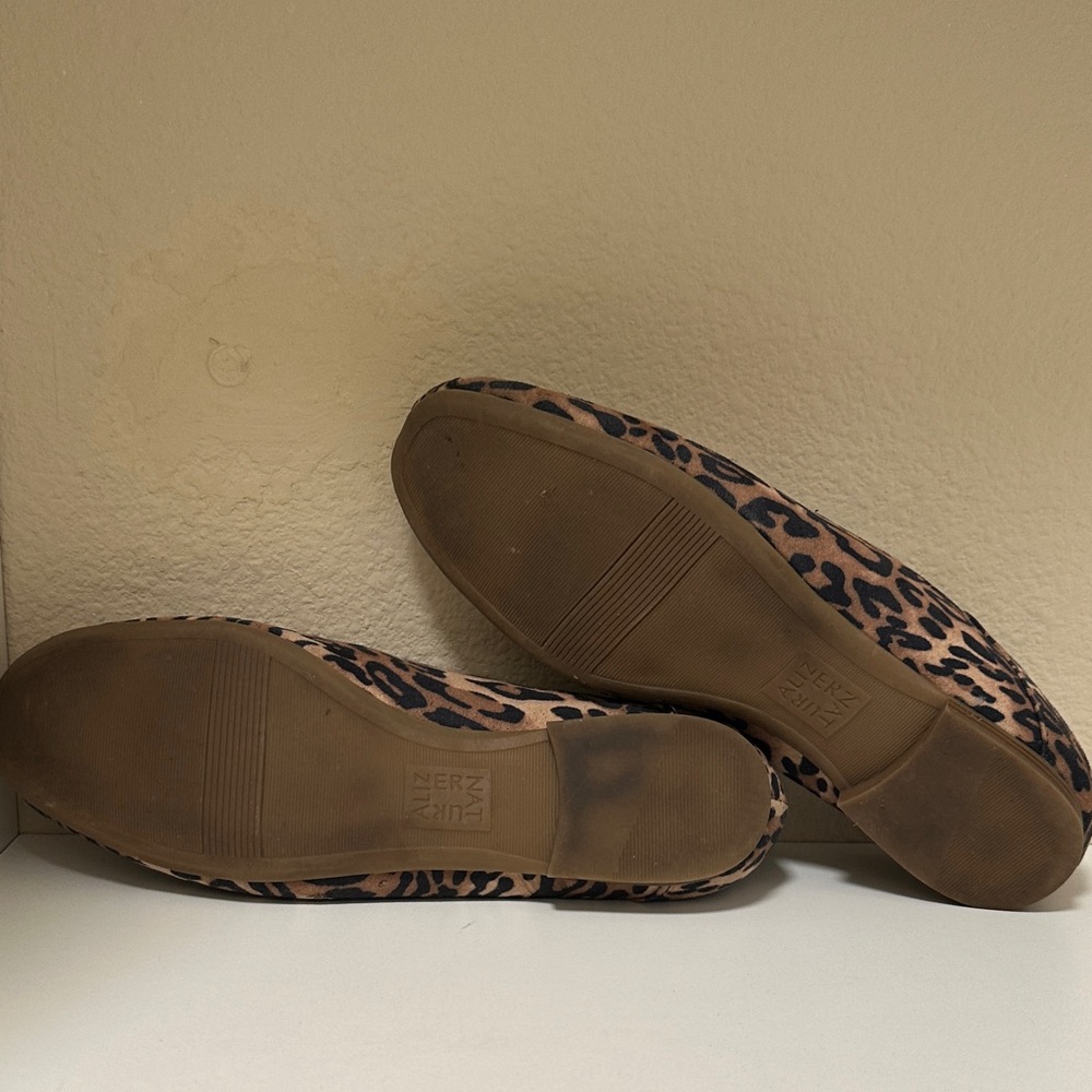 Naturalizer Leopard Pattern Flats - Picture 8 of 8